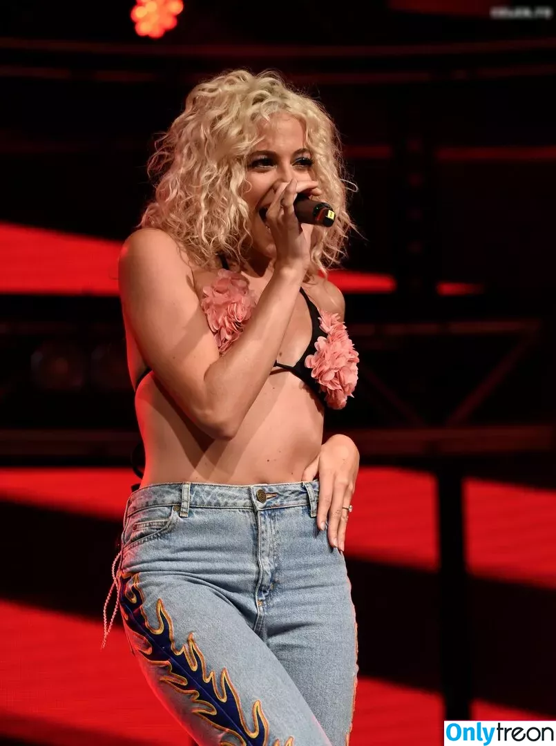 Pixie Lott nude photo #0167 (pixielott)