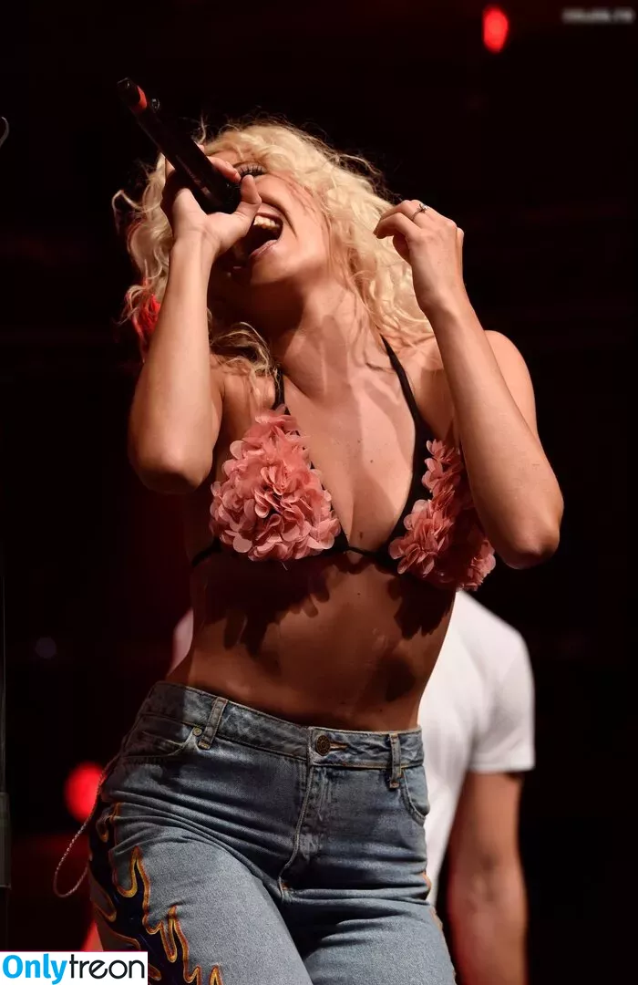Pixie Lott nude photo #0175 (pixielott)
