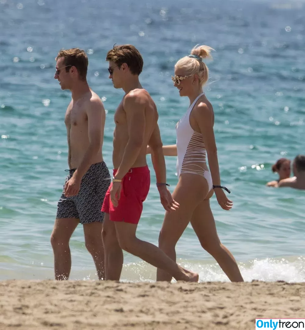 Pixie Lott nude photo #0185 (pixielott)