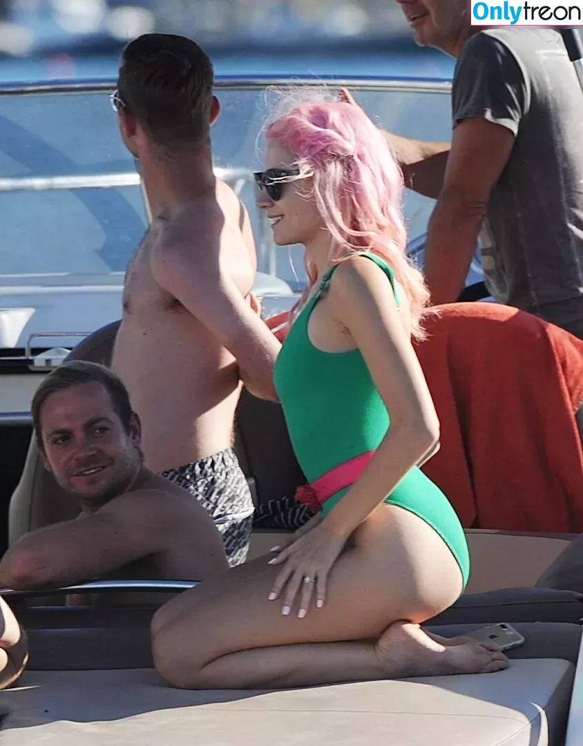 Pixie Lott nude photo #0201 (pixielott)