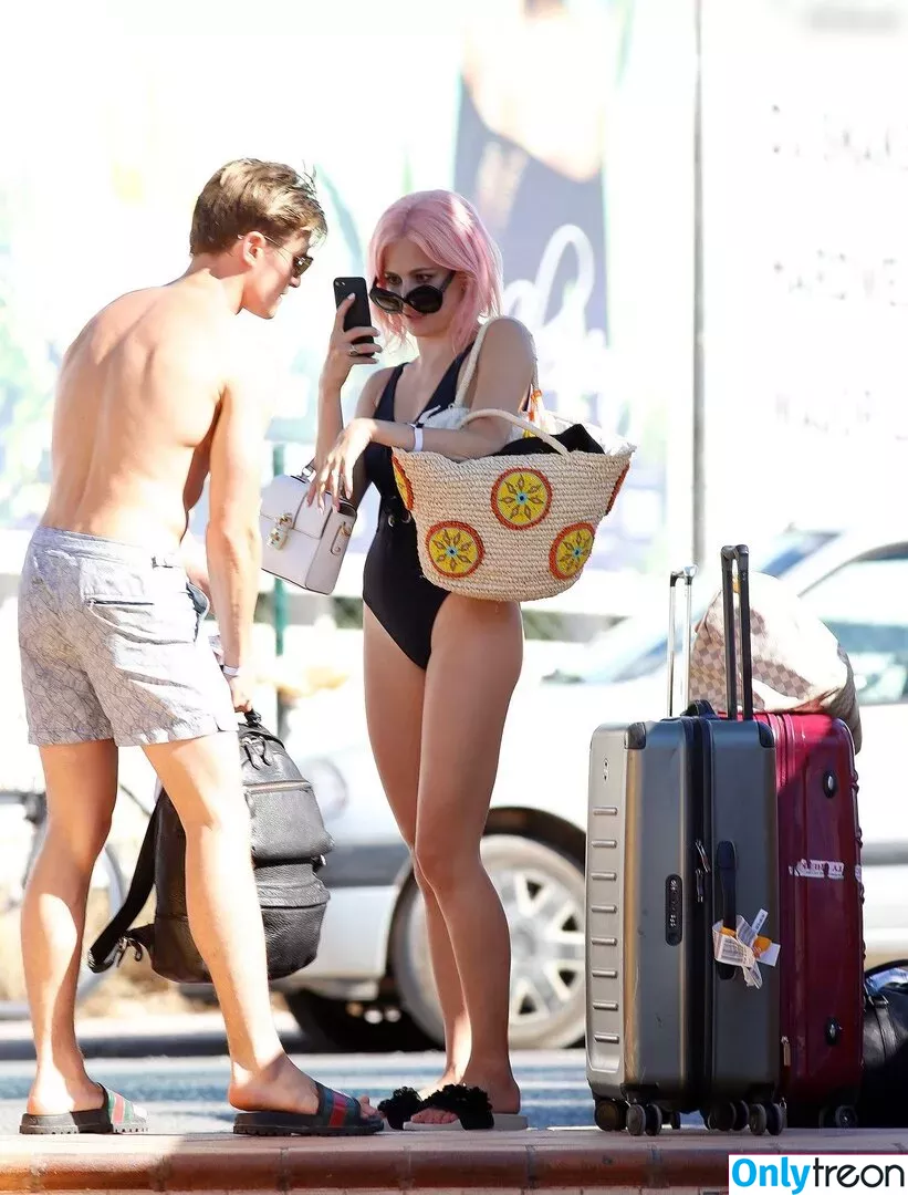 Pixie Lott nude photo #0341 (pixielott)