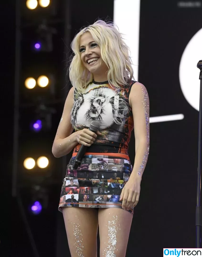 Pixie Lott nude photo #0354 (pixielott)