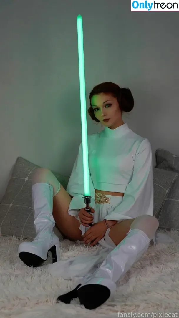 Pixiecat nude photo #0020 (pixiecatofficial / pixiiecat)