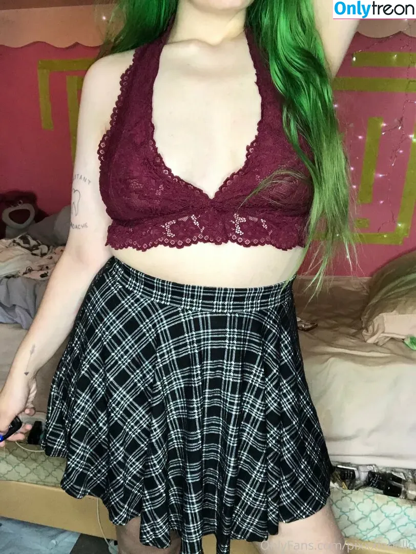 pixxxiebelle nude photo #0108 (thepixiebelles)