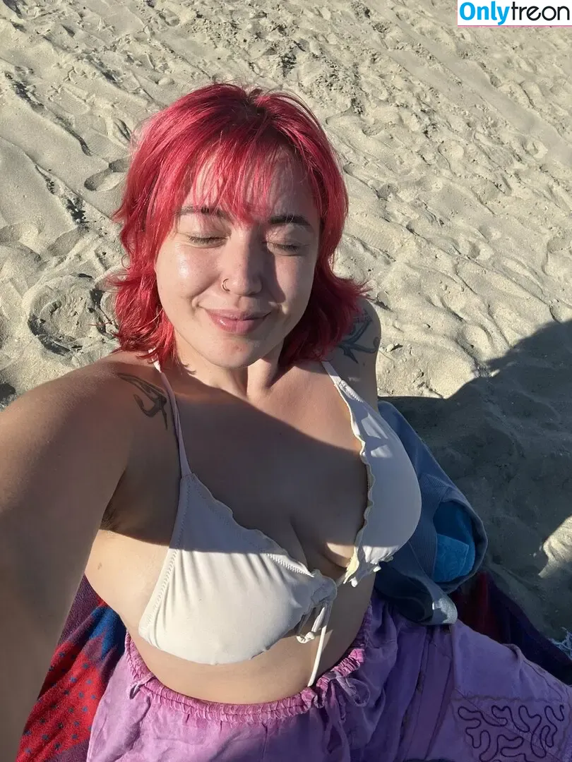 Planetjade nude photo #0001 (jadesinghhauville / twatknotz)