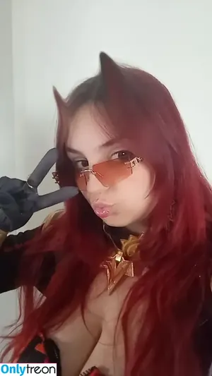 PlastiqTrash / athena.demos nude photo #0025