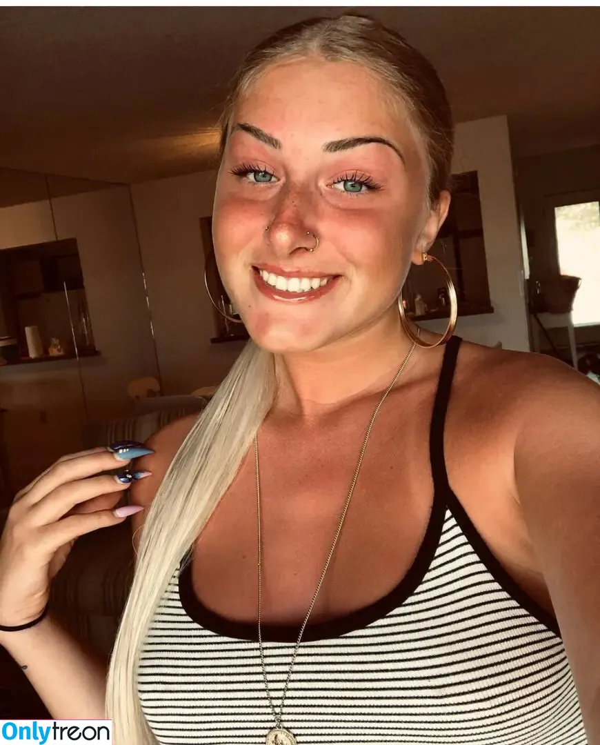 playboypimpcess nude photo #0001 (pimppdaddiimaddiee)