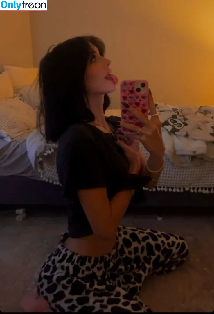 Please.kissme.iloveyou nude photo #0003 (Mayylillyy)