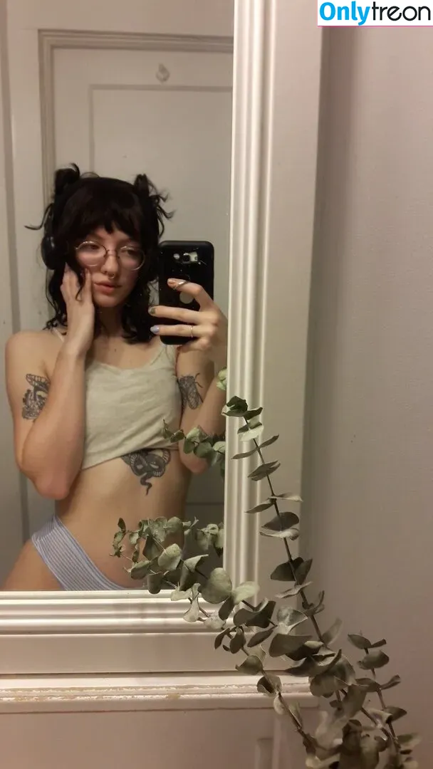 Pleasequietdown nude photo #0048 (evilmilk / milkyevil)