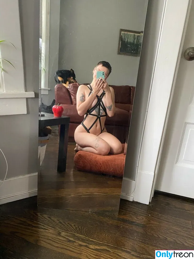 Pleasequietdown nude photo #0062 (evilmilk / milkyevil)