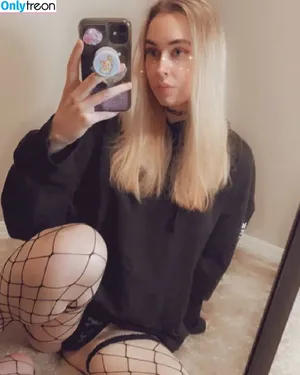 pocketpuppygf / pocketpuppyygf nude photo #0007