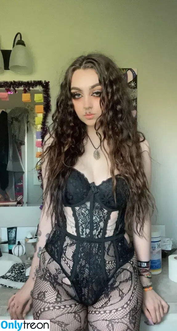 PoetryLozer nude photo #0006 (Poetryloser)