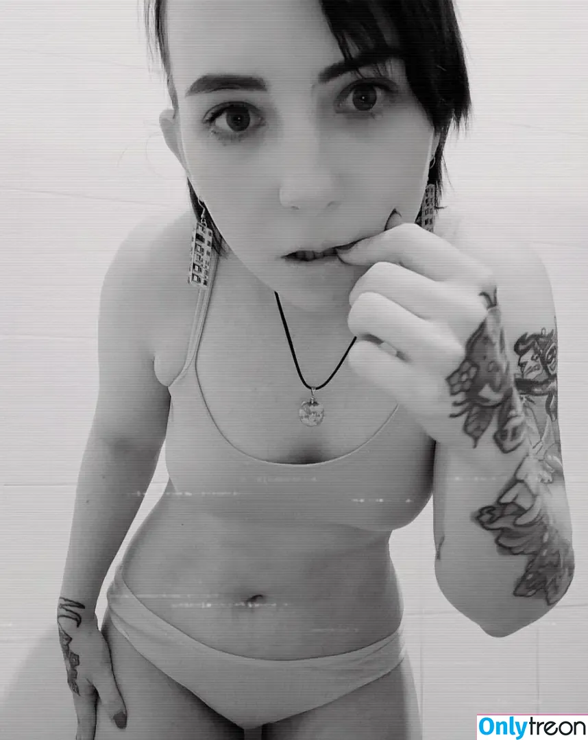 Pokedex nude photo #0070 (Tiny Milf / pokedex_fillers)