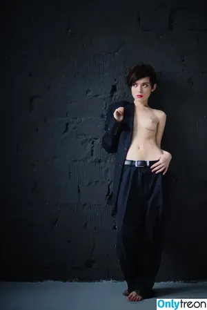 Polina Knyazeva / polushatolstusha nude photo #0643
