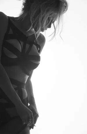 Polina Logunova / polinalogunova / Полина Логунова nude photo #0021