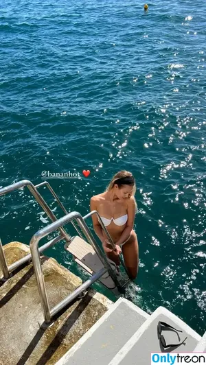 Polina Malinovskaya / polinamalinovskaya nude photo #0330