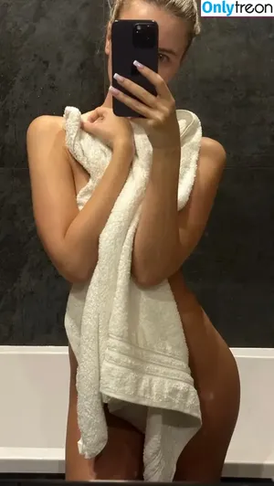 Polina Malinovskaya / polinamalinovskaya nude photo #0757