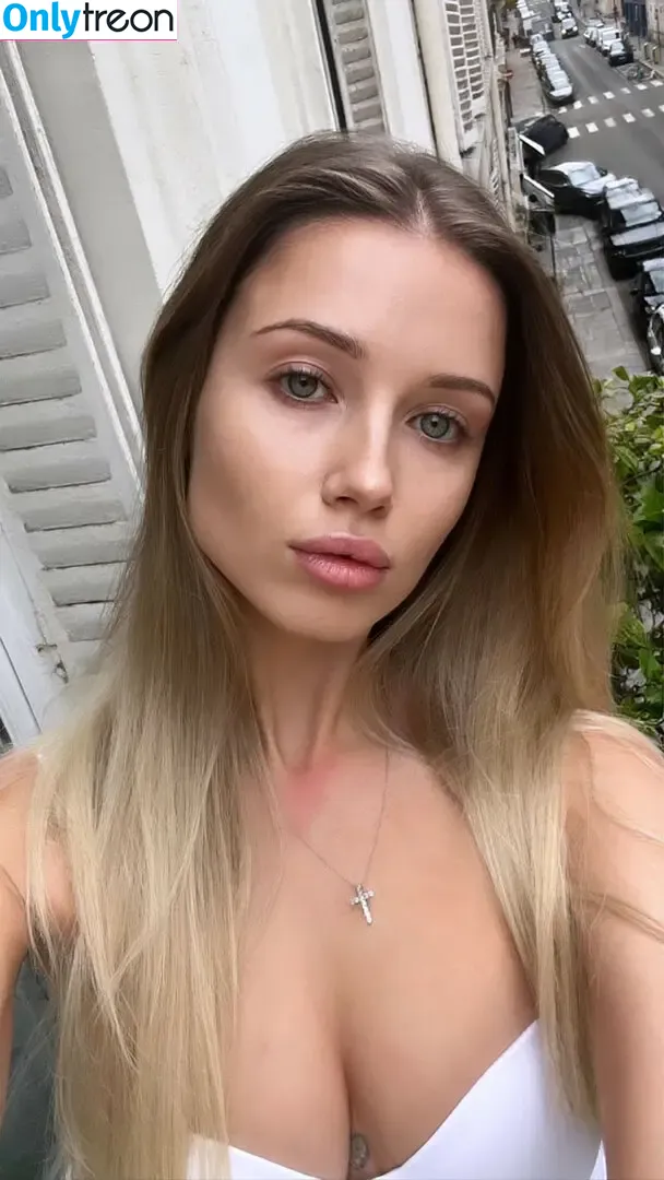 Polina Malinovskaya nude photo #0404 (polinamalinovskaya)