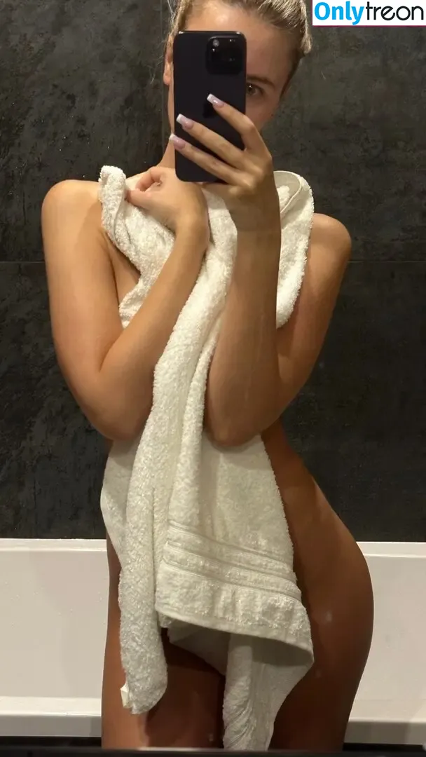 Polina Malinovskaya nude photo #0757 (polinamalinovskaya)