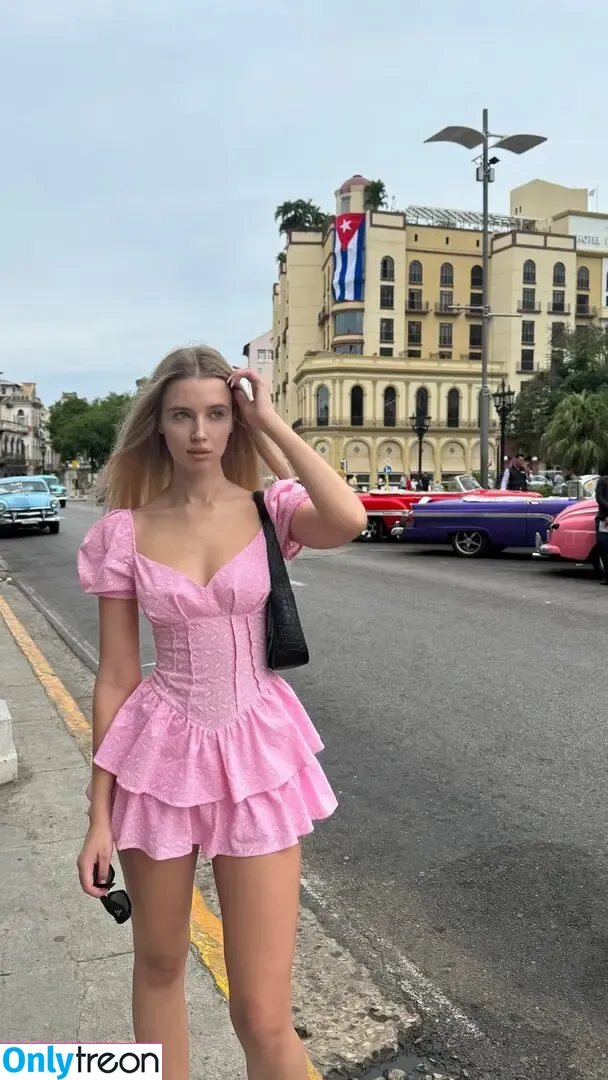 Polina Malinovskaya nude photo #0879 (polinamalinovskaya)