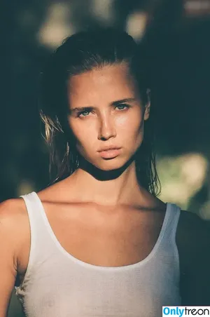 Polina Malinovskaya / polinamalinovskaya nude photo #1110