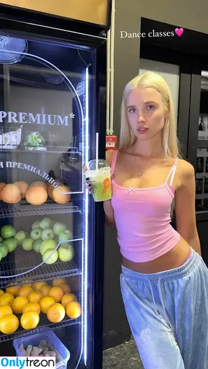Polina Malinovskaya / polinamalinovskaya nude photo #1435