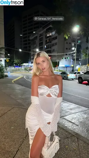Polina Malinovskaya / polinamalinovskaya nude photo #1637