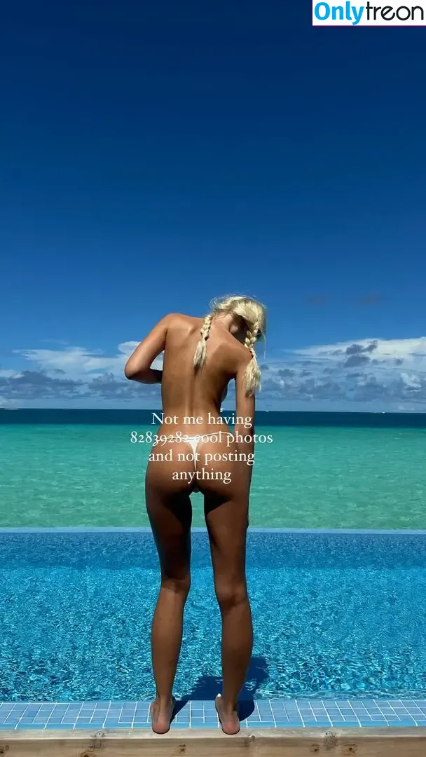 Polina Malinovskaya nude photo #1445 (polinamalinovskaya)