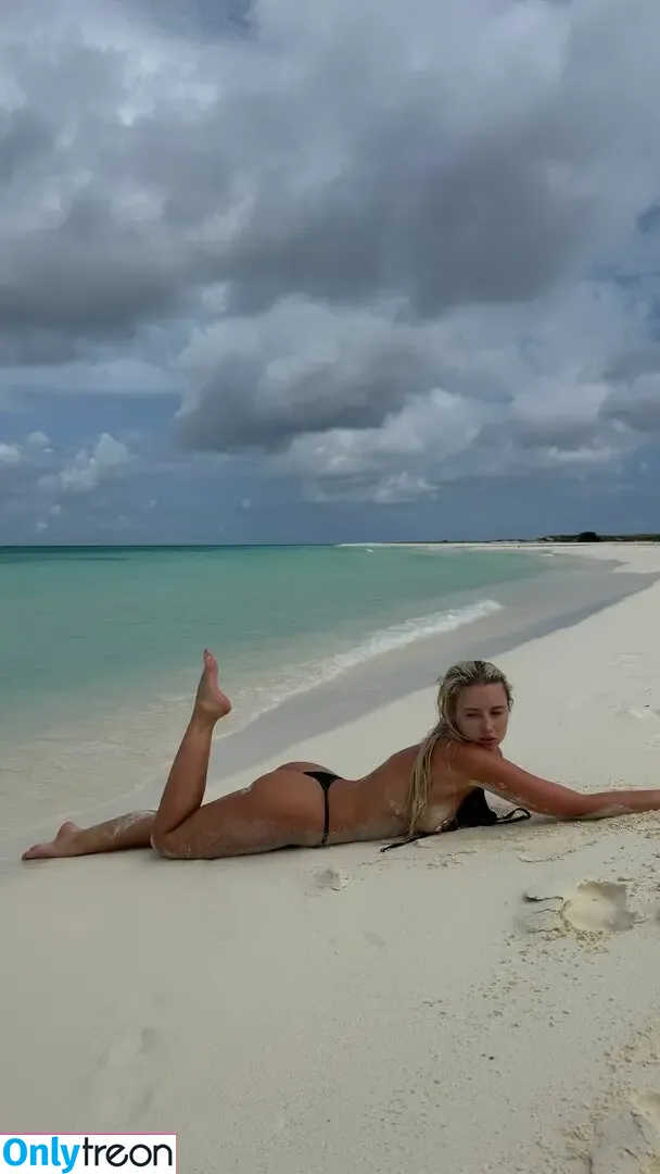 Polina Malinovskaya nude photo #1630 (polinamalinovskaya)