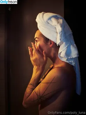  nude photo #0001
