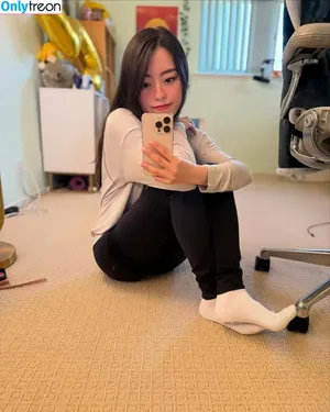 PotasticPanda / mxrlovesfans nude photo #0006