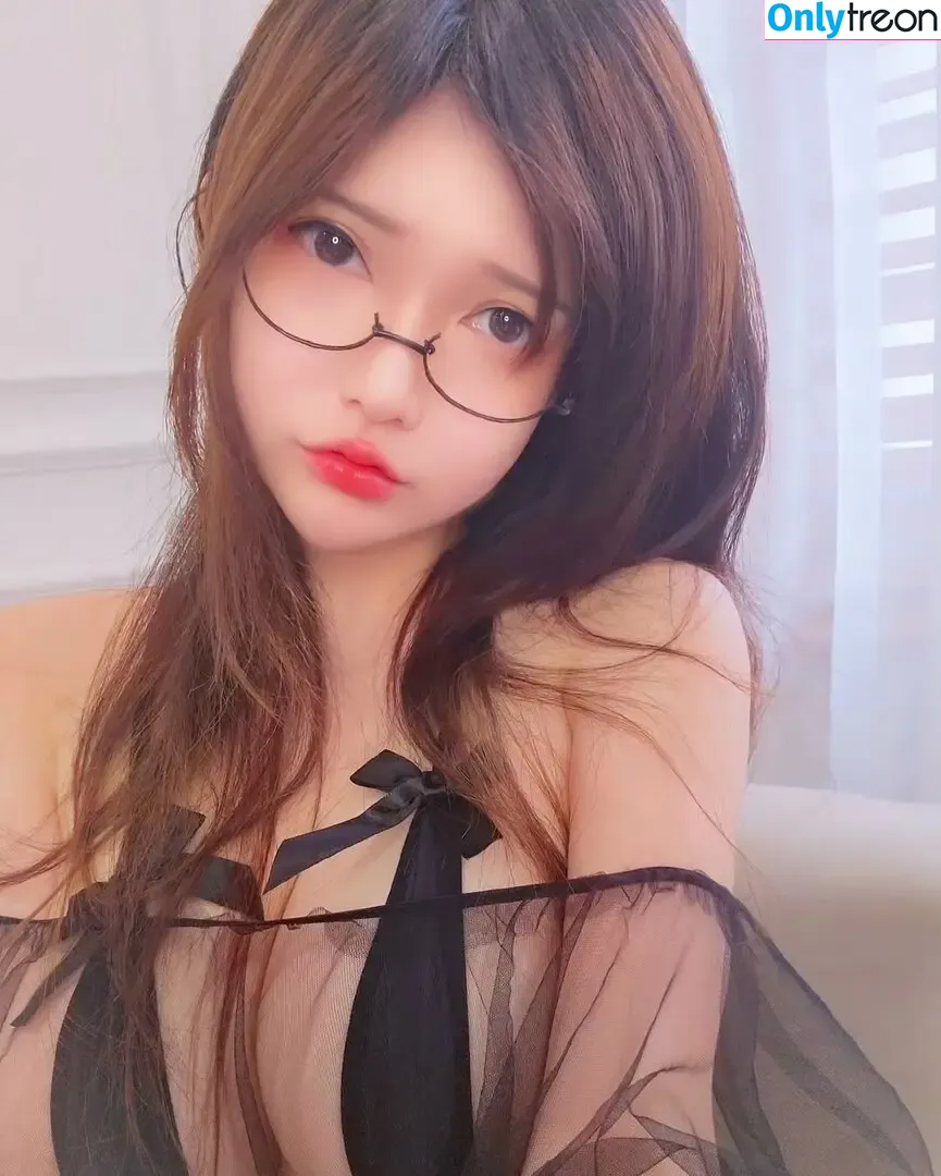 potatogodzilladaily nude photo #0044 (potato_godzilla)