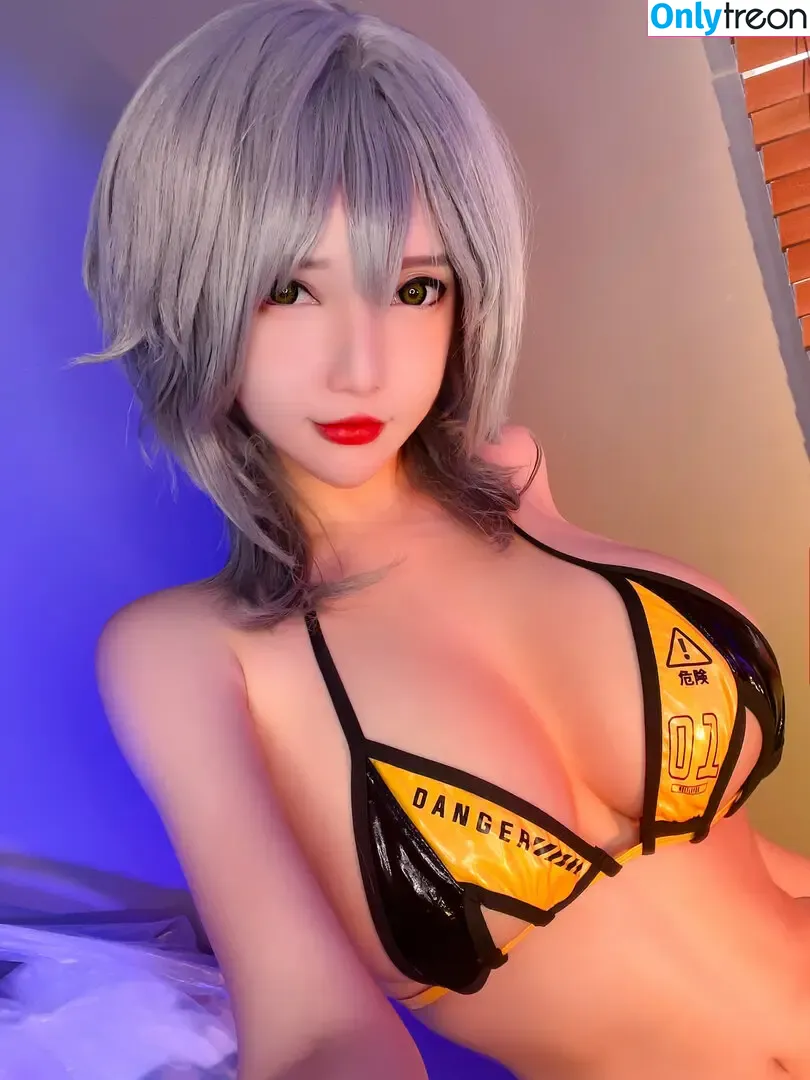 potatogodzilladaily nude photo #0076 (potato_godzilla)