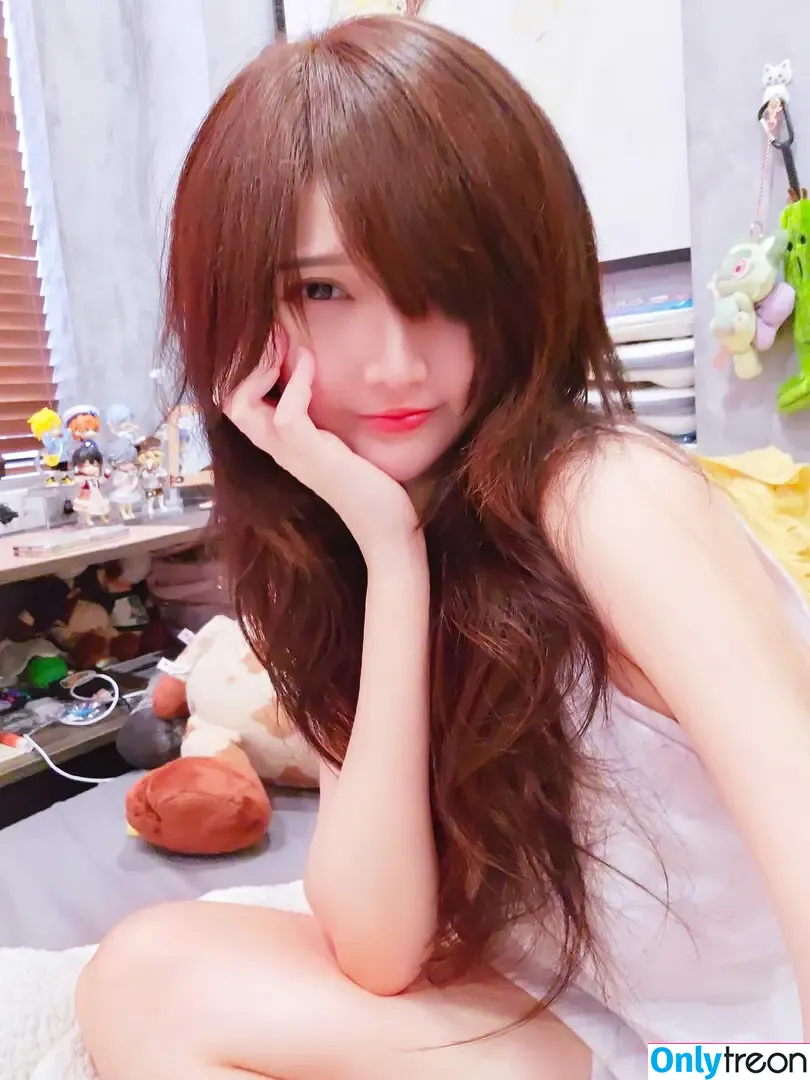 potatogodzilladaily nude photo #0077 (potato_godzilla)