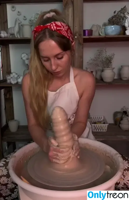 Pottery Nymph nude photo #0002 (pottery_nymph)