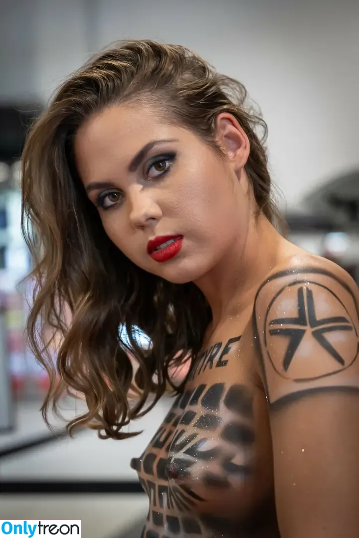 Potyo Dominika nude photo #0015 (Hannahpink0 / dianapotyok)