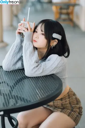 poyodaifukuya / ぽよぽよクラブ / まめだいふく nude photo #0008