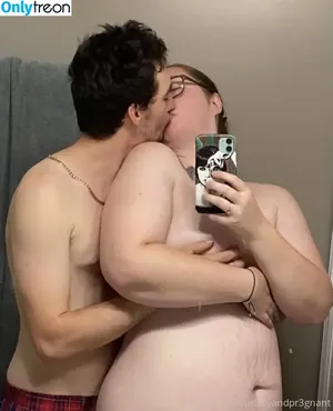 pr3ttyandpr3gnant / pr3ttybandit nude photo #0012