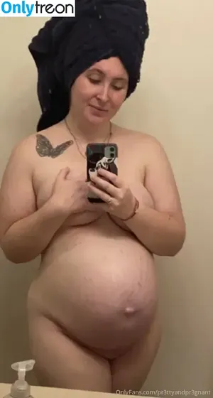 pr3ttyandpr3gnant / pr3ttybandit nude photo #0070