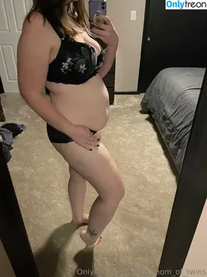 preg_mom_of_twins / conz nude photo #0002
