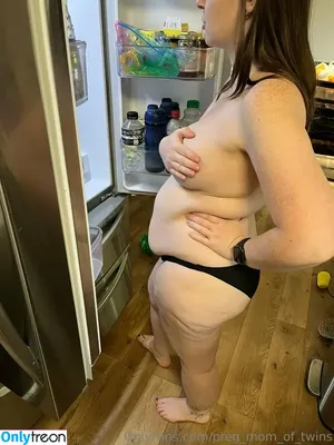 preg_mom_of_twins / conz nude photo #0015