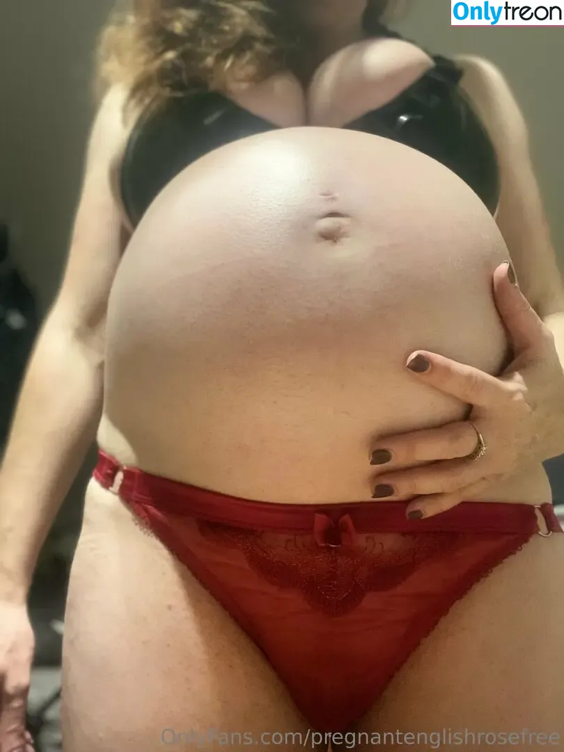 pregnantenglishrosefree nude photo #0058 (littleredridinginthe_hood)