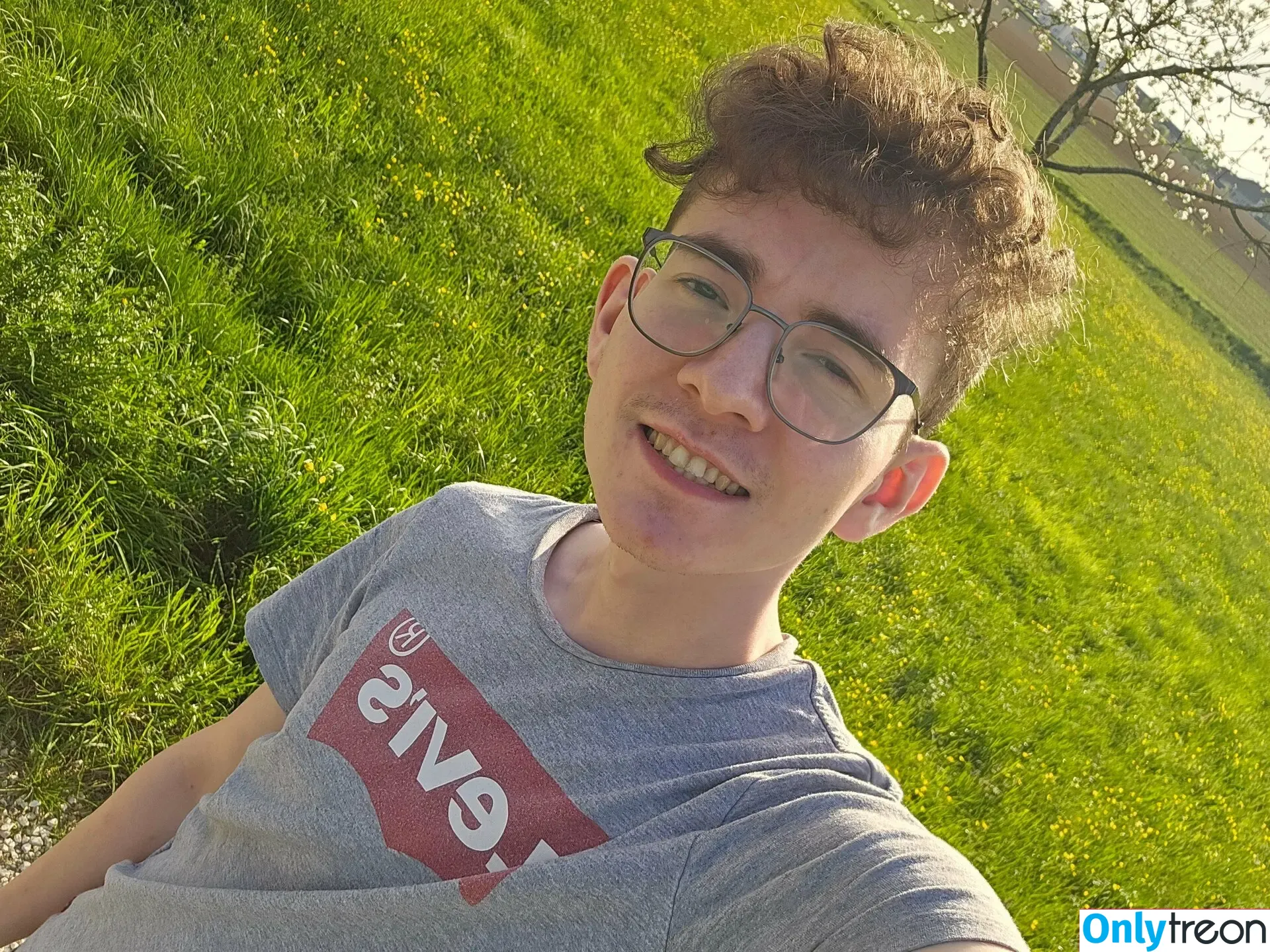 Prettyboi2000x nude photo #0008 (prettyboiko)