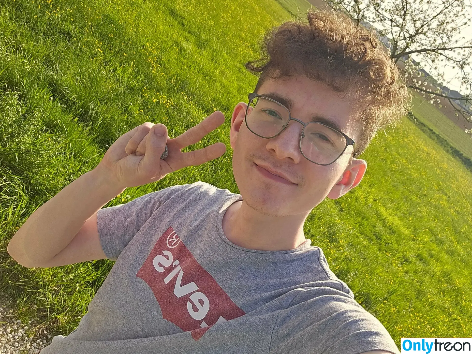 Prettyboi2000x nude photo #0009 (prettyboiko)