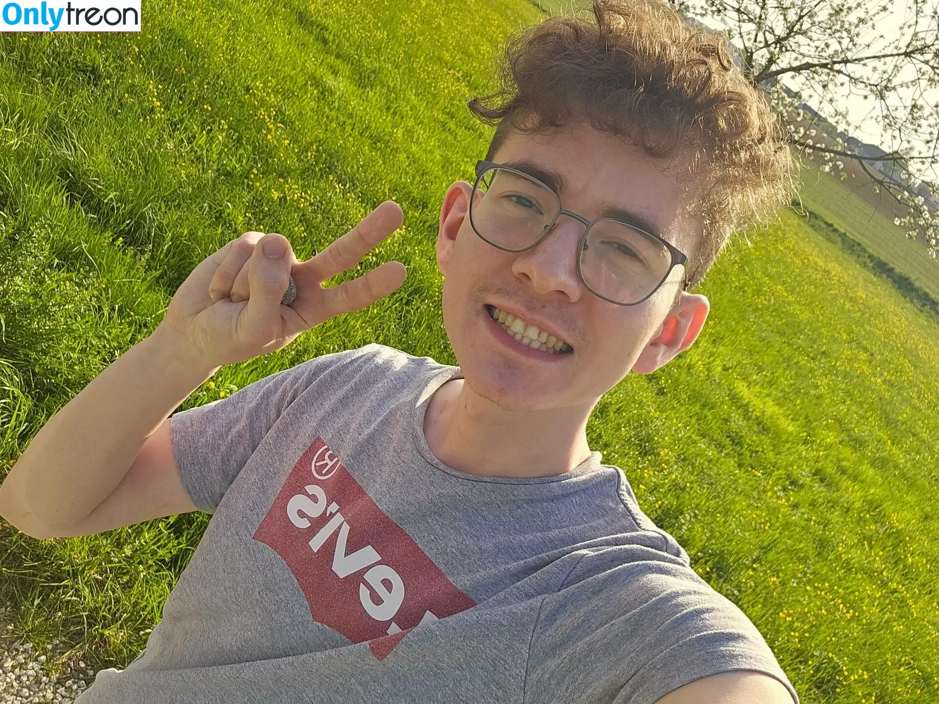 Prettyboi2000x nude photo #0010 (prettyboiko)