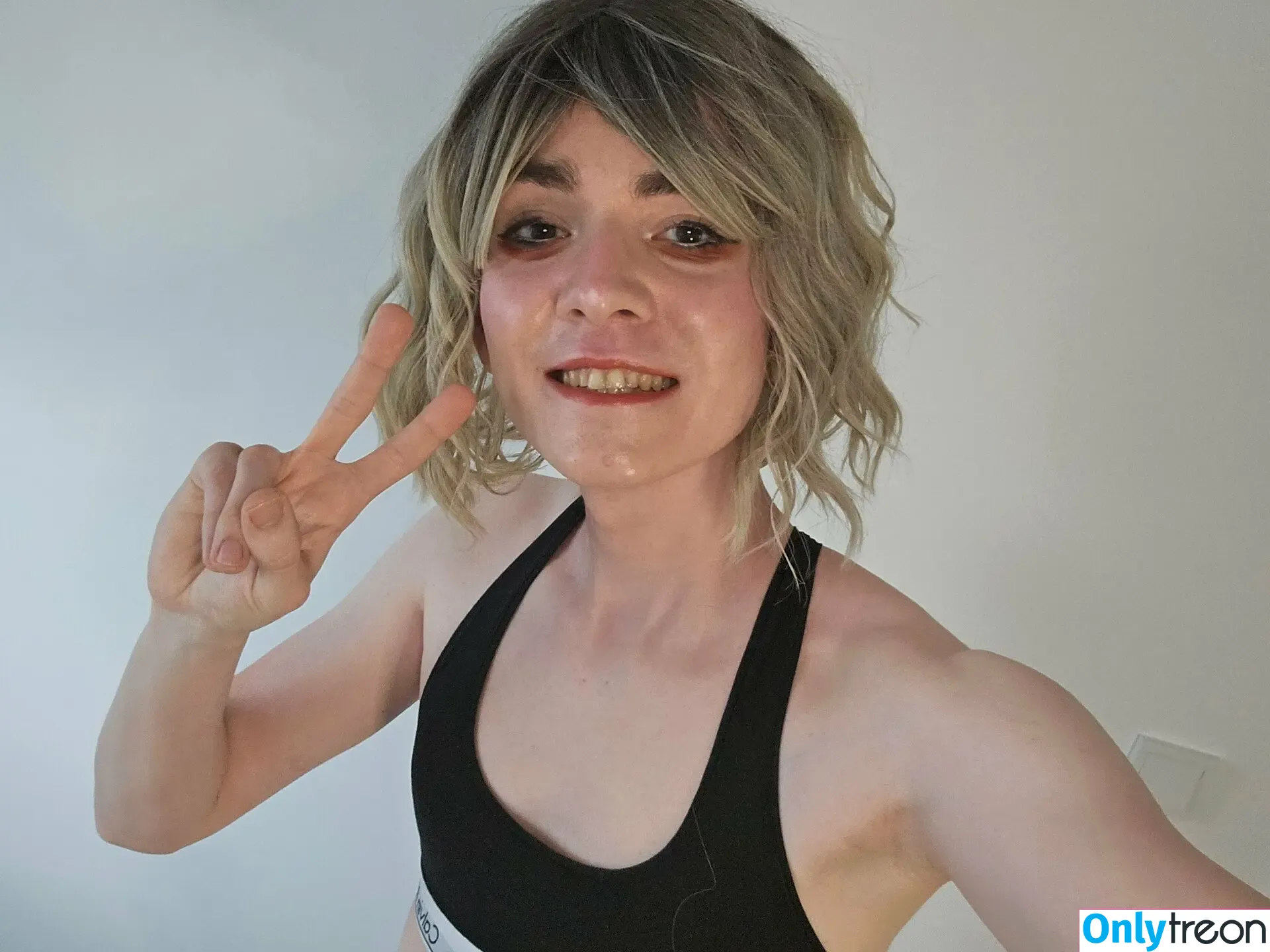 Prettyboi2000x nude photo #0020 (prettyboiko)