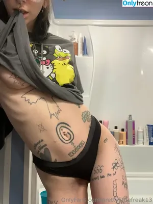 prettylittlefreak13 / pre.ttylil13 nude photo #0400