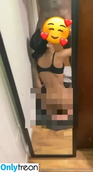 prettyvanesssa / prettiest_vane / prettyyvanessaa nude photo #0004