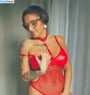  nude photo #0002