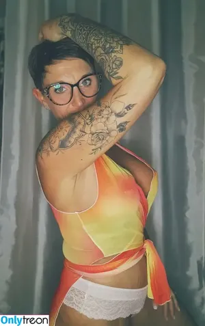  nude photo #0005